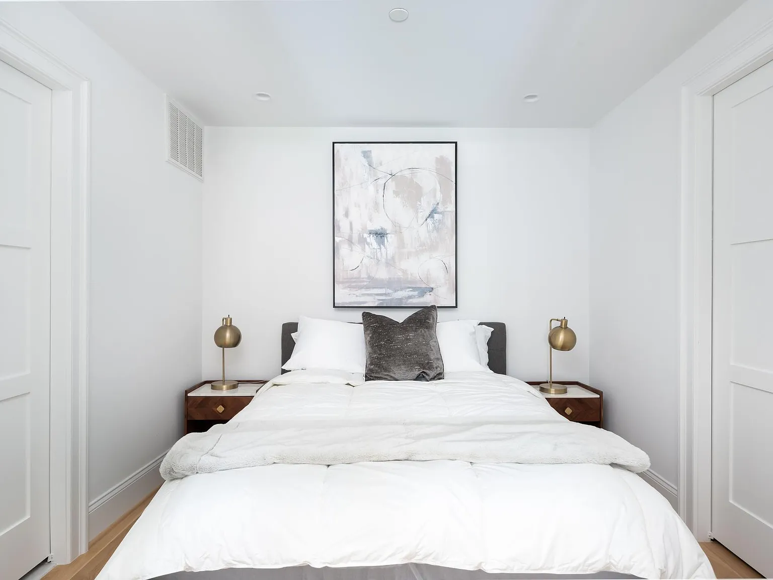 1 bed, 450 sqft, $3,180 — Photo 4