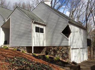 1979 Kinridge Rd, Marietta, GA 30062