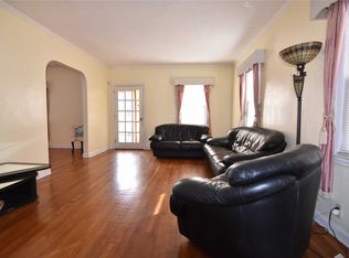 215-15 50th Ave, Flushing, NY 11364