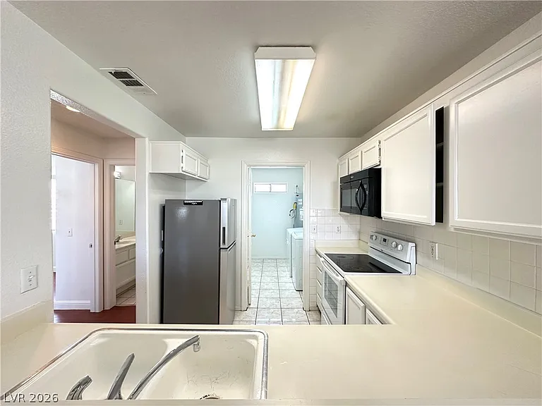 1800 Edmond St #227 — Photo 6