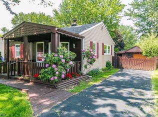 1066 Eastlake Dr, Eastlake, OH 44095
