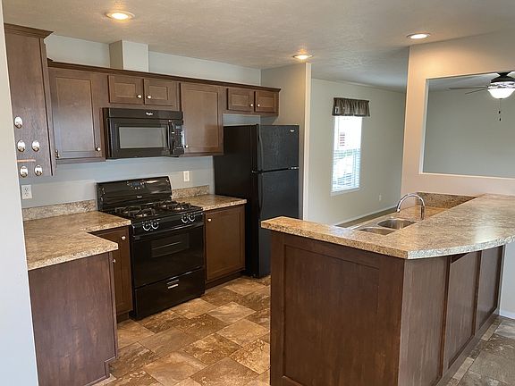 3rd image of 444 Bellewood St SE #32