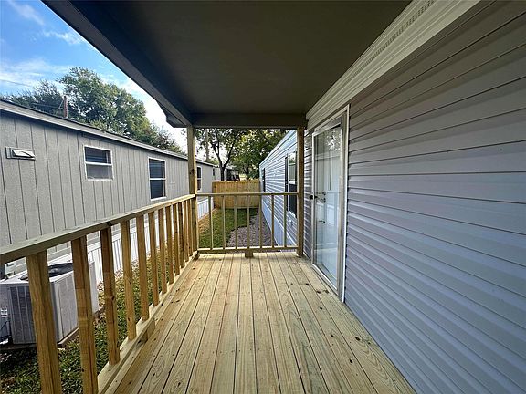 4th image of 14542 Enchanted Waters Dr