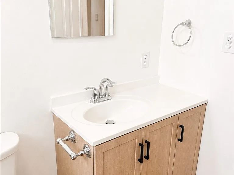 15228 S Normandie Ave #B — Photo 10