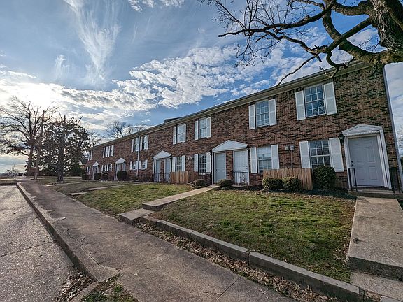 2nd image of 591 E Boswell St #4