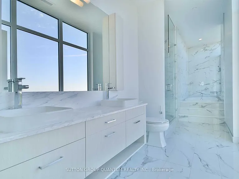 3018 Yonge St #UPH01 — Photo 9