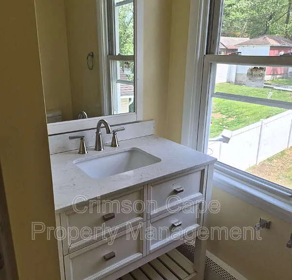 58 E Broadway St — Photo 11