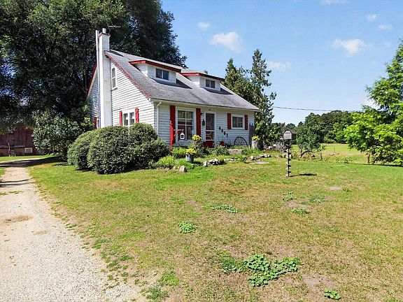 2nd image of 4667 N Croswell Rd