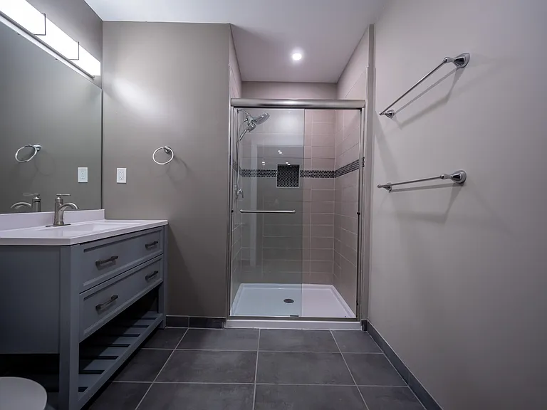 3800 Euclid Ave #105 — Photo 2