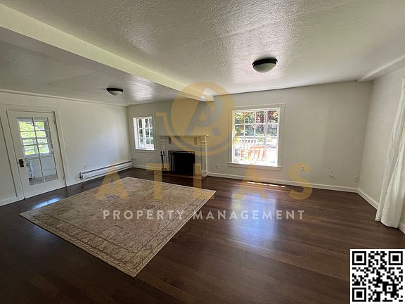 4th image of 1064 Berry Ln