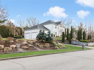 15 Morgan Ct, Lincoln, RI 02865