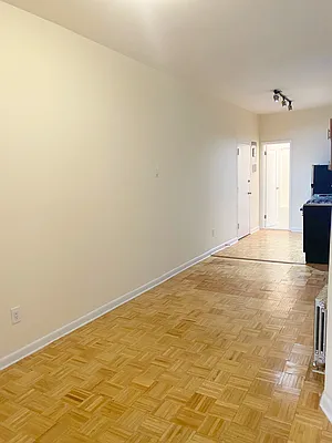 Rented by Waverly Realty Associates | media 6