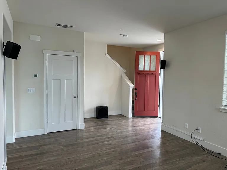14343 Sherman Blvd — Photo 9