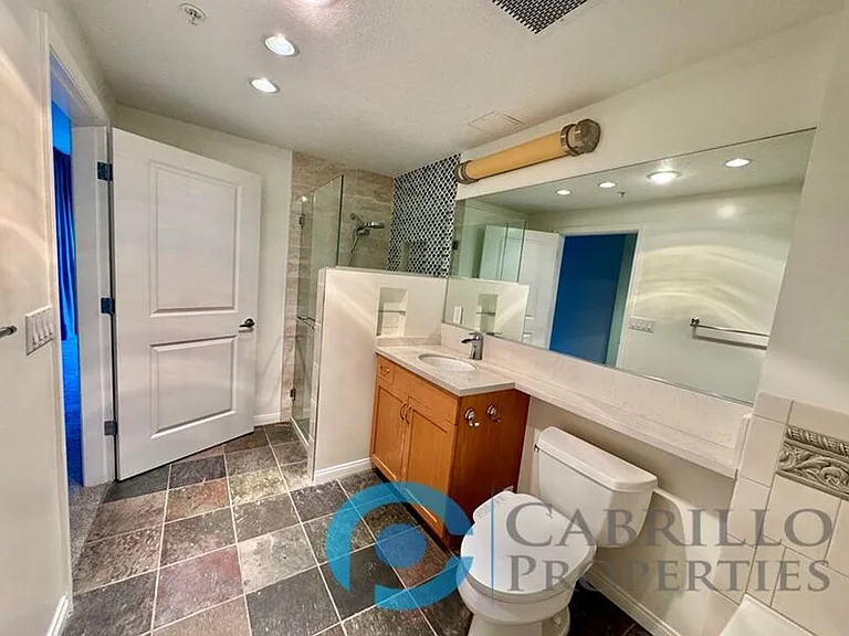 850 Beech St #504 — Photo 24