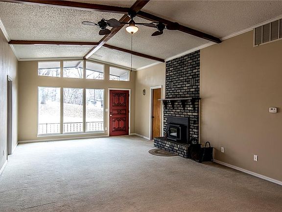4th image of 18 Gore Ln
