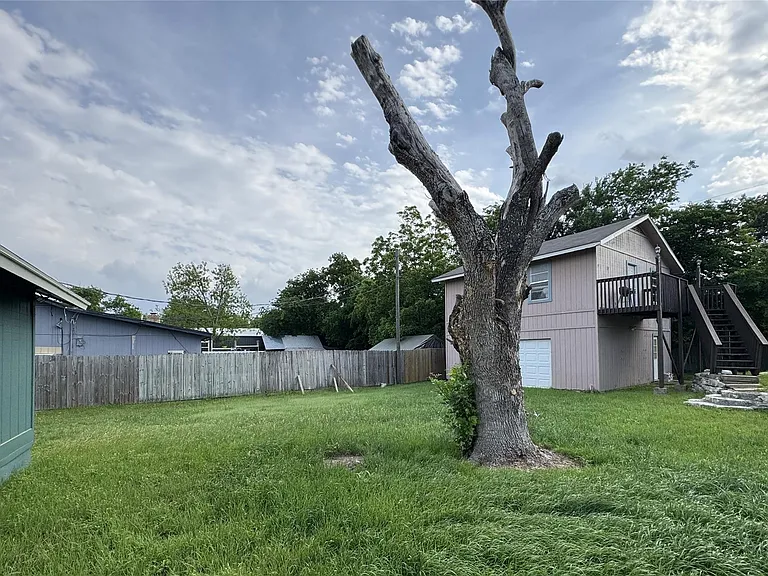 3520 Roanoke Dr — Photo 20
