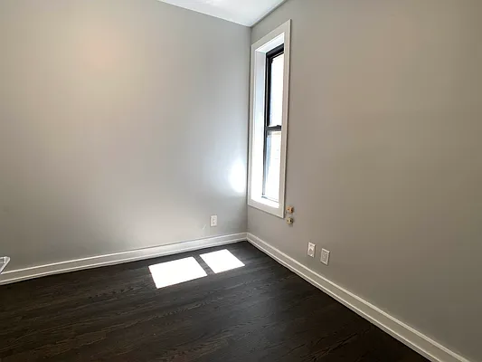 Rented by Tourma Realty LLC | media 9