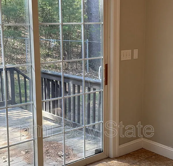 164 South St — Photo 3