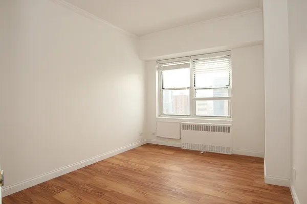 Rented by Global Equities Management | media 35