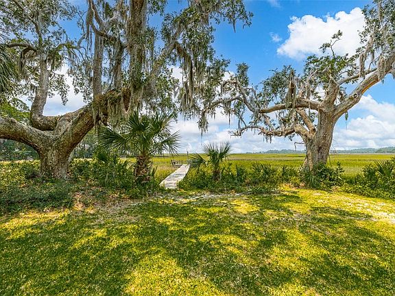 5th image of 526 Old Mission Rd