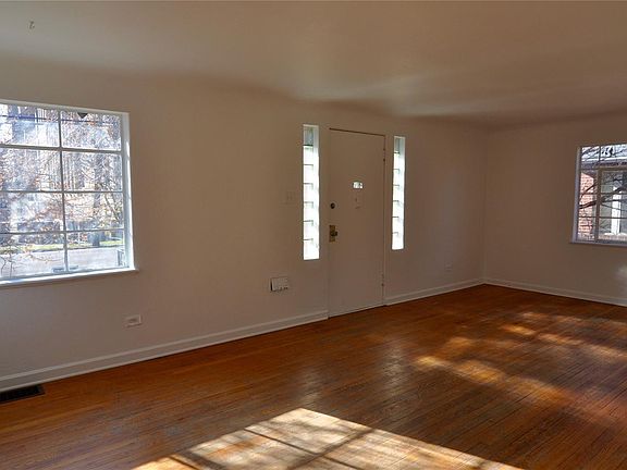 5th image of 4321 E 16th Ave