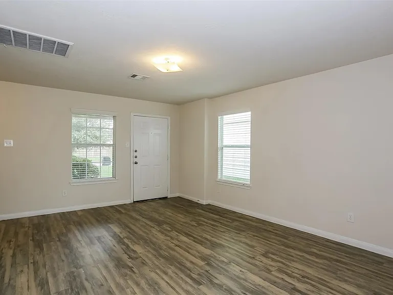 14411 Cannata Dr — Photo 4