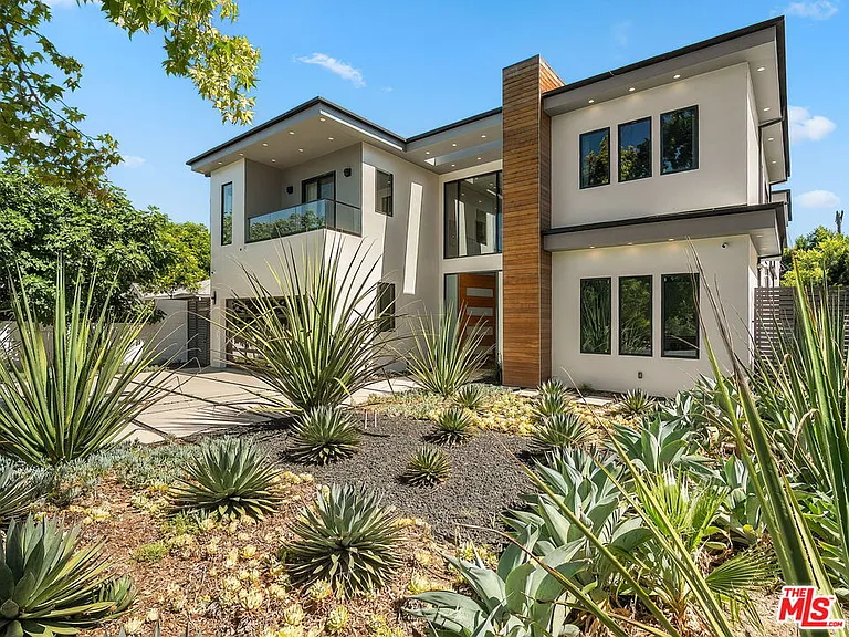 14812 Morrison St — Photo 5
