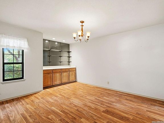 4th image of 106 SADDLE CLUB CIR