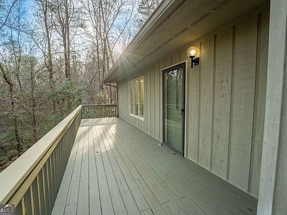 4th image of 1546 Woodbrier