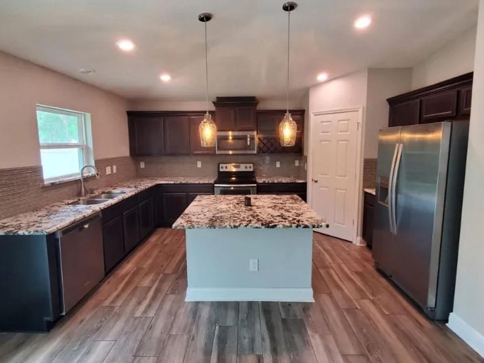 1st image of 95 Pergola Pl