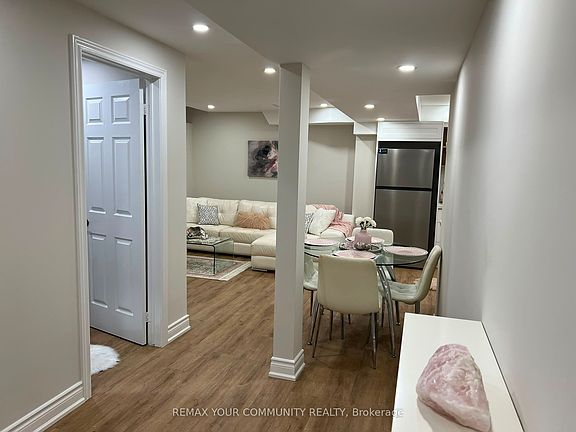 5th image of 11 Newmill Cres #Basement