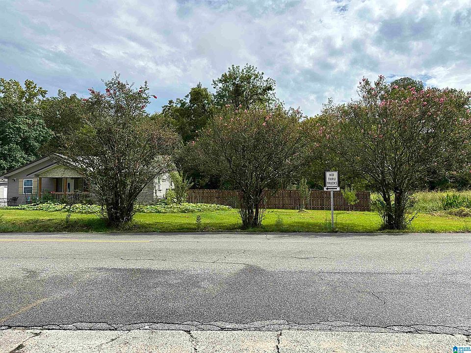 2nd image of 101 McCalla Rd