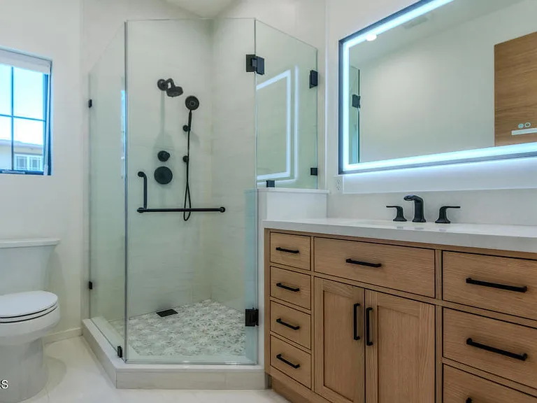 4819 Oakwood Ave — Photo 40