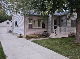 427 S 87th Pl, Milwaukee, WI 53214