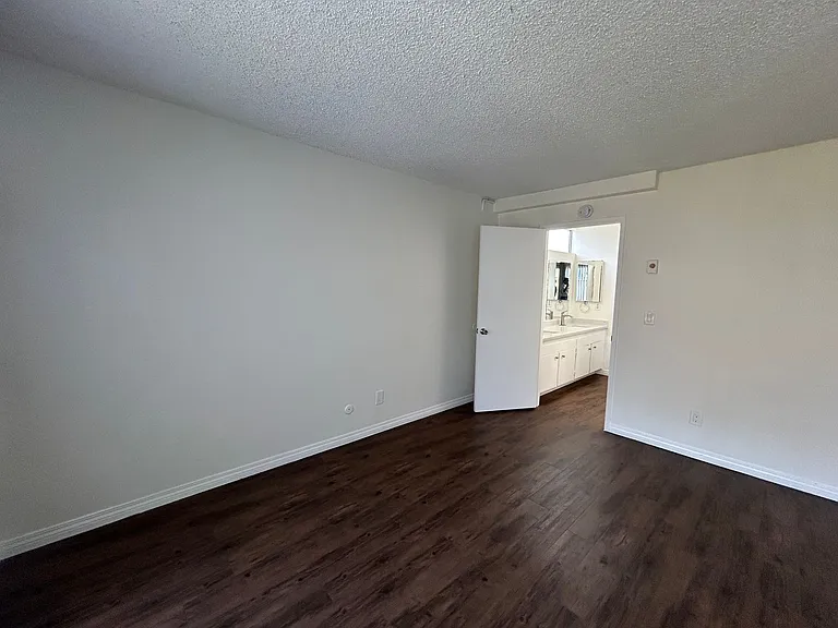 734 Sapphire St #6 — Photo 24