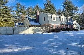 1st image of 15 Crestwood Dr