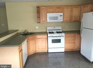 114 High St W, Glassboro, NJ 08028