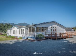 7947 Slate Ln, Sedro Woolley, WA 98284