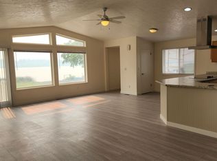 811 S Sycamore Ln, Moses Lake, WA 98837