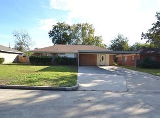 207 Chandler Dr, Baytown, TX 77521