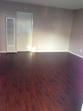 4th image of 1114 W 18th St APT 5