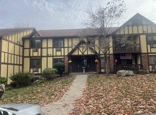 25 Roxbury Ln UNIT 25, Bridgeport, CT 06606