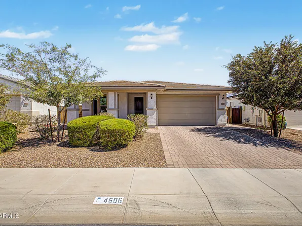 4606 W PELOTAZO Way, San Tan Valley, AZ 85144