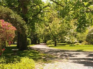 240 Jennings Rd, Cold Spg Hbr, NY 11724