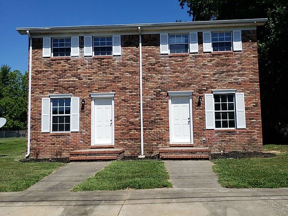 2nd image of 820 Southwood Dr #B