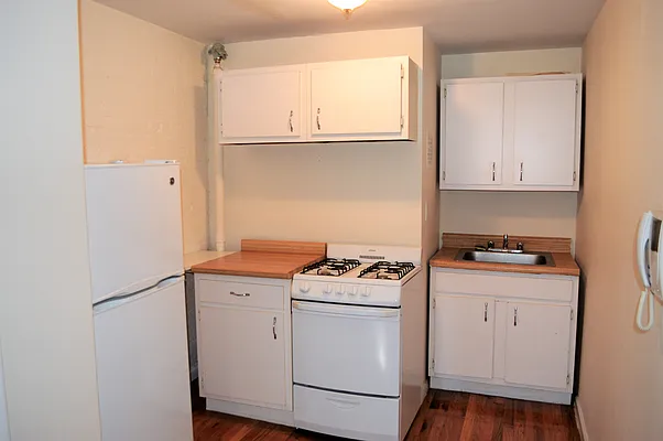 Rented by OvCo Realty | media 36