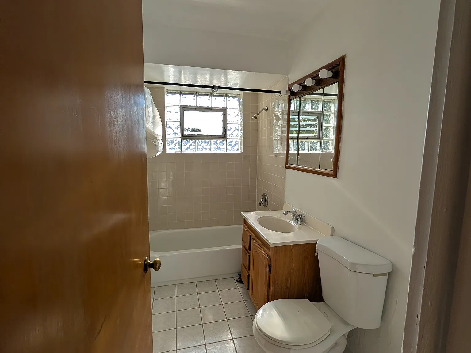 2 bed, $1,550 — Photo 3