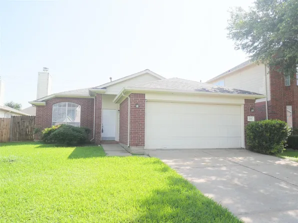 2311 Flint Brook Ct, Fresno, TX 77545