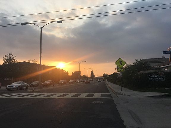 4th image of 709 N Angeleno Ave