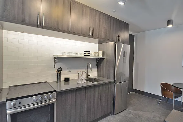 Rented by Hagstrom Management Inc | media 7